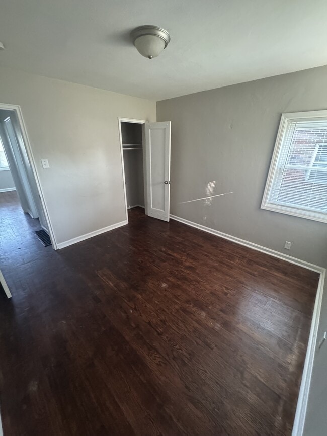 Photo - 6625 Thurston Ave