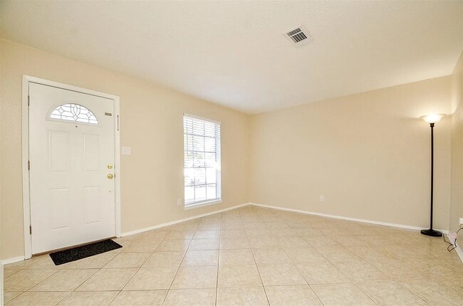 Photo - 10119 Leawood Blvd