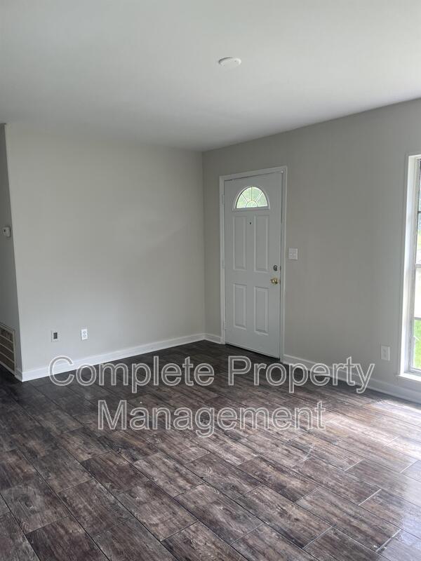 Photo - 756 30th St SW