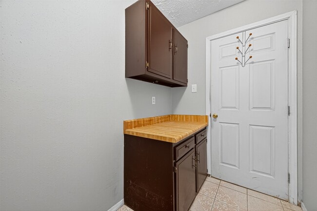 Building Photo - 7414 Breccia Dr