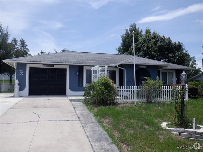 Building Photo - 3790 N Honeylocust Dr Rental