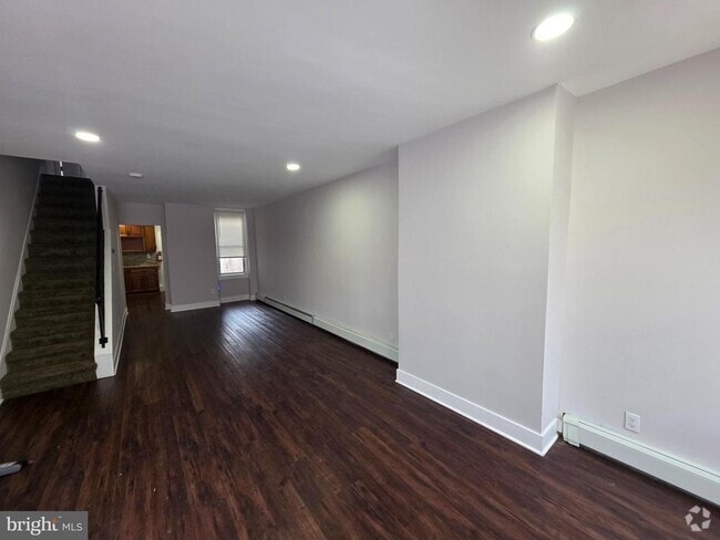 Building Photo - 930 S Clinton Ave Rental