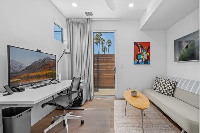 Photo - 3623 1/2 S Centinela Ave