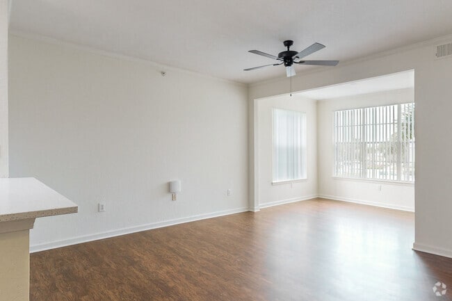 The Areca w/ Solarium - 1BD, 1BA - 888SF