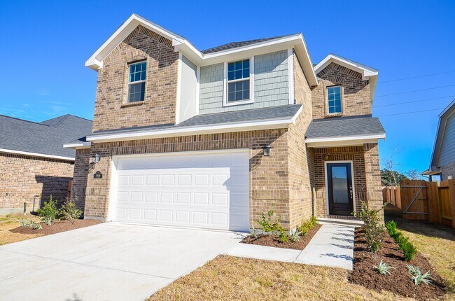 Building Photo - 7919 Royal Palm Dr