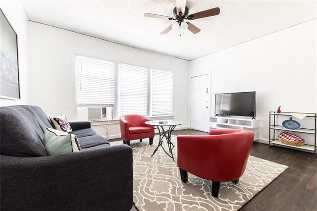 Building Photo - 320 W Canty St Unit 4