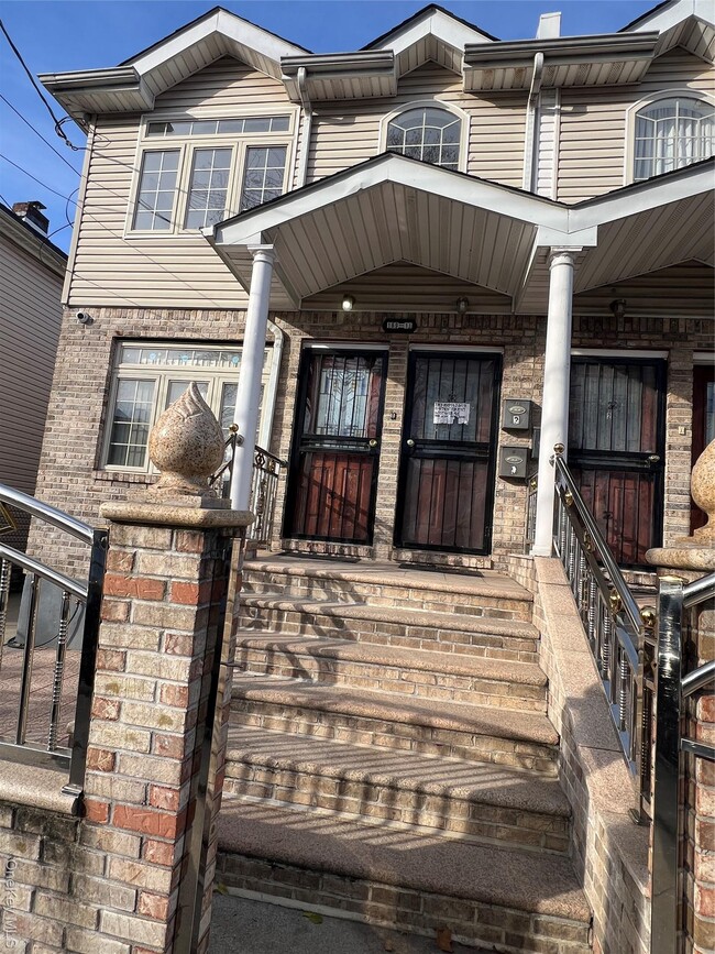 Building Photo - 169-11-169105 105th Ave Unit 1