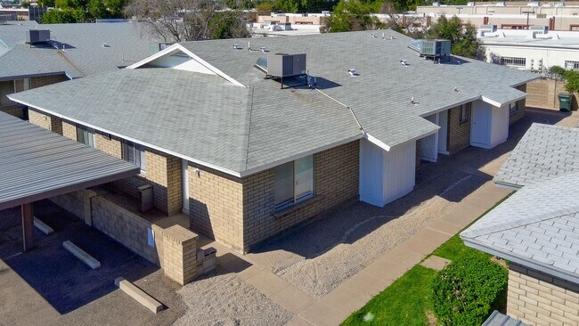 Photo - 2 BEDROOM 2 BATH SINGLE LEVEL 4-PLEX UNIT ...