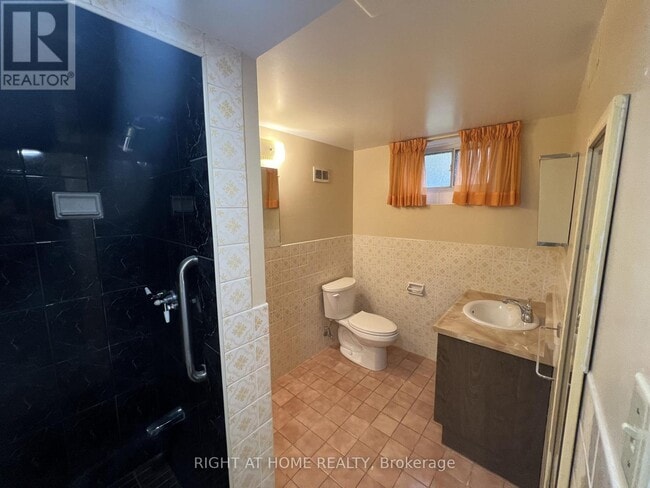 Photo - 9 Dewlane Dr
