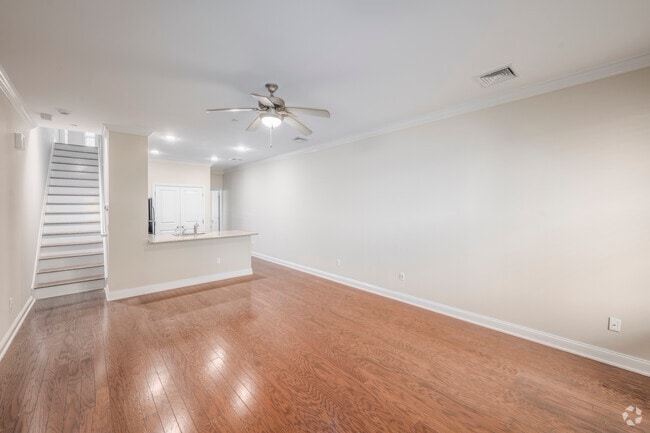 1BR, 1BA - 809SF Living Room/Dining Room - Chelsea Place