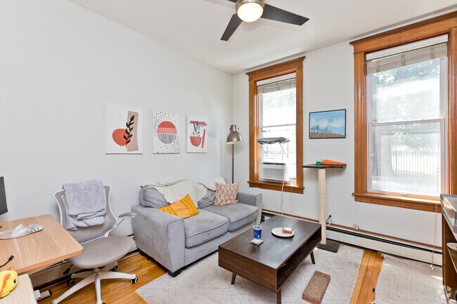 Building Photo - 2139 N Oakley Ave Unit 1 Rental