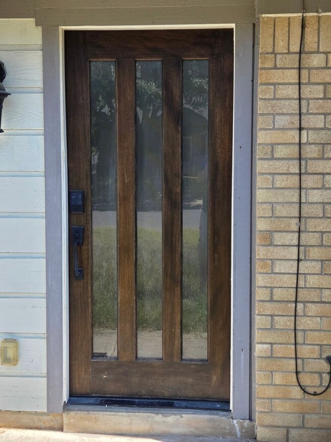 Photo - Nice 3 bedroom 1 bath for rent