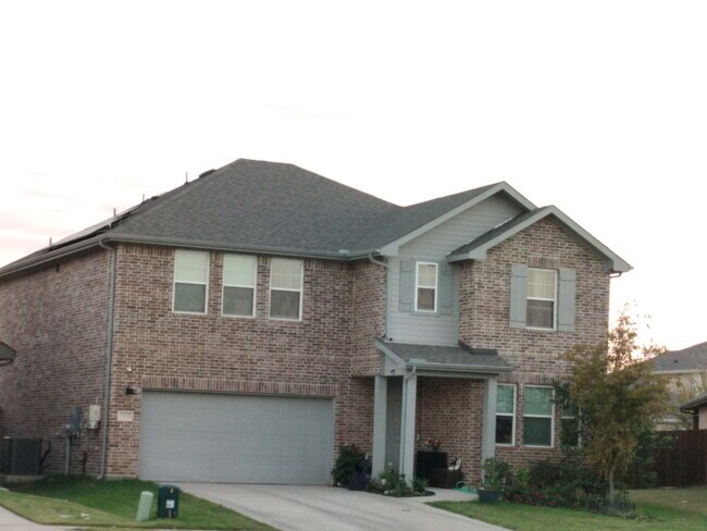 Photo - 505 Virginia Way