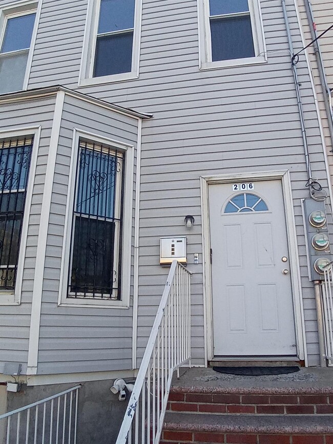 Photo - 206 Elton St Apartment Unit Second Floor