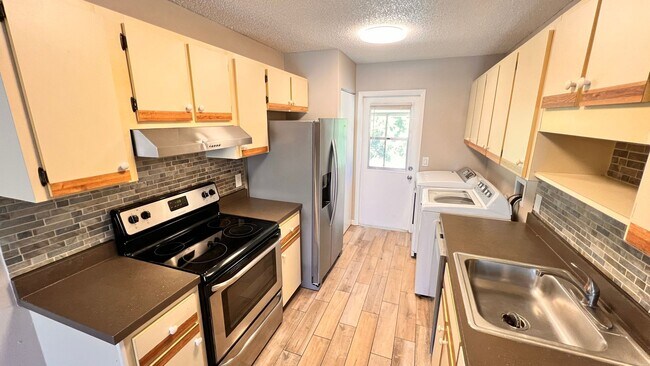 Photo - NEWLY RENOVATED 3 Bedroom/2 Bath Unit! Was...