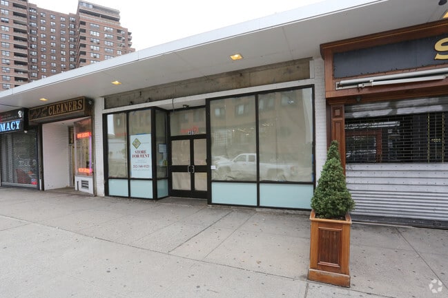 Photo - 178  Clinton Street