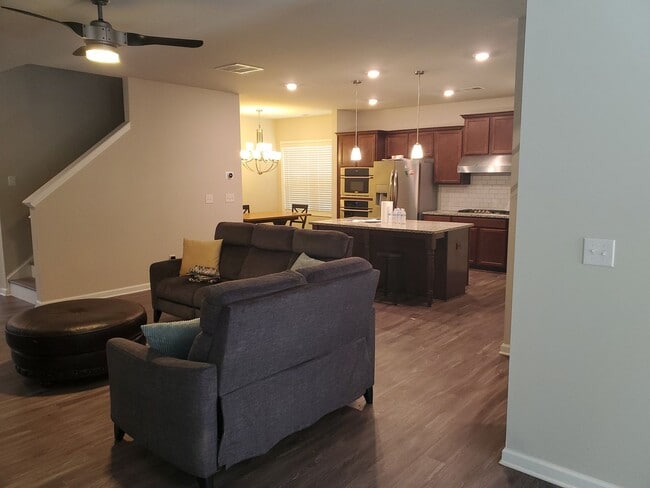 Photo - 3216 Baylor Cir