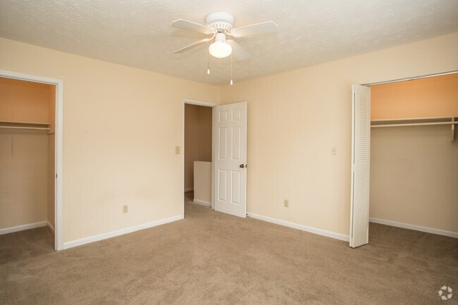 2BR, 1.5BA - 1,100 SF