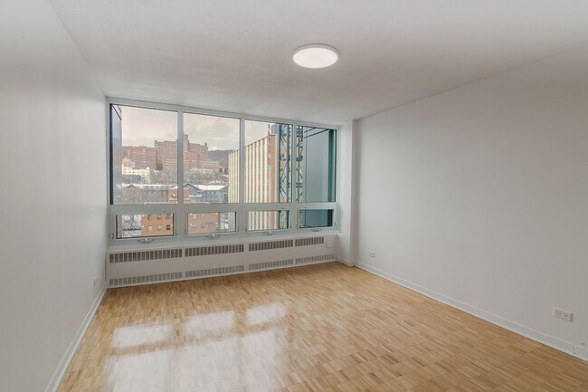 Photo - 1975 Maisonneuve Blvd W Unit 711