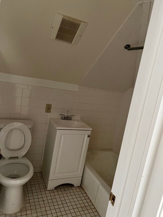 Photo - 54 Ashwood Ave