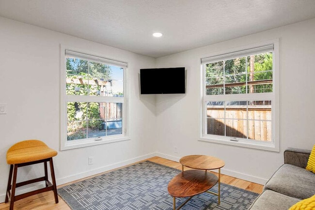 Photo - 820 N 25th St Unidad ID1324051P