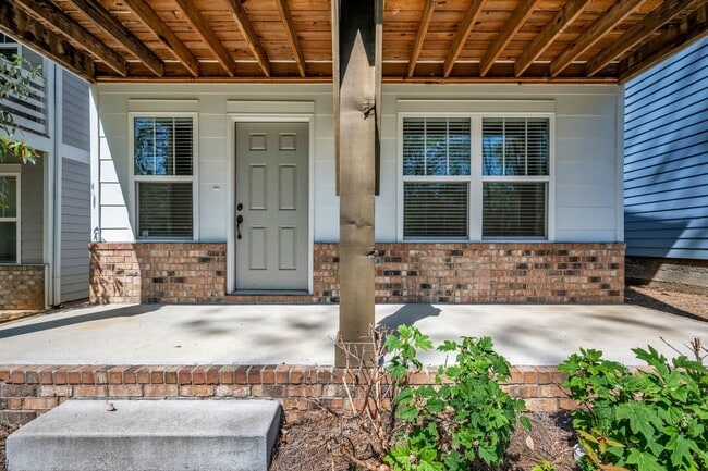 Photo - Modern Living in Bellevue