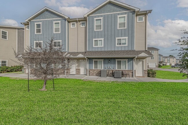 Building Photo - 21155 Gosling Rd Unit 13C