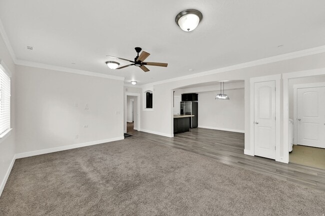 Photo - 1849 N Crest Rd