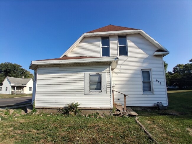 Building Photo - 915 N Bowman Ave Rental