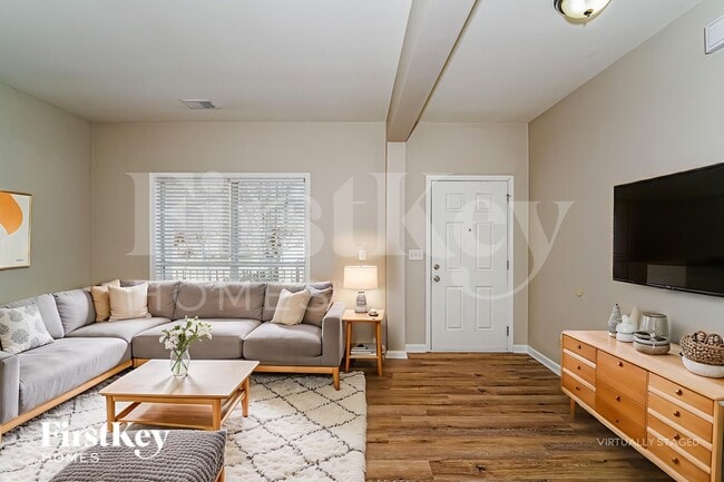 Photo - 535 Bentmoor Dr