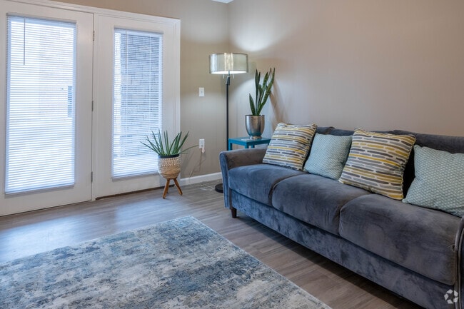 2BR, 2BA - Upgrade - Living Room