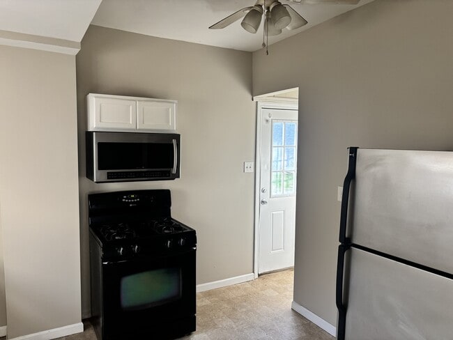 Photo - 174 S Burlington St