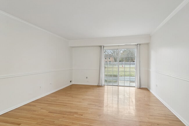 Photo - 1633 N Windsor Dr