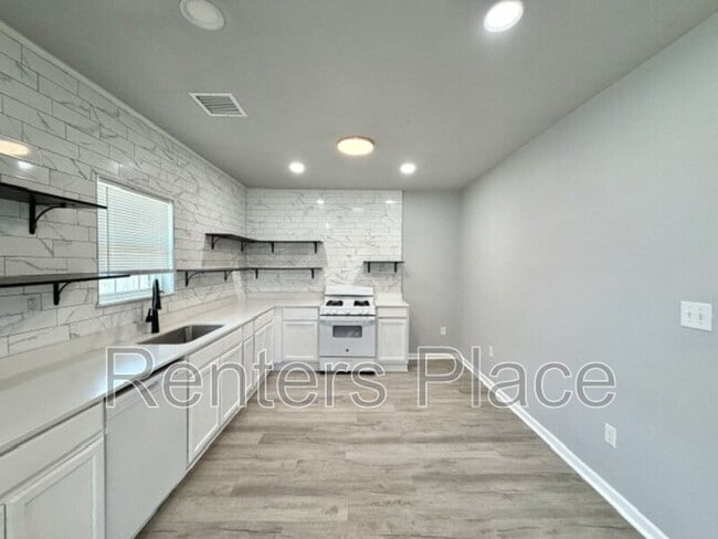 Photo - 517 S 40th W Ave