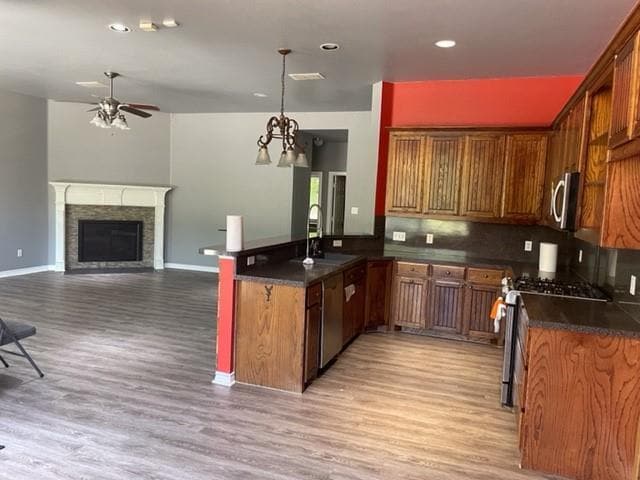Photo - 1323 E College St