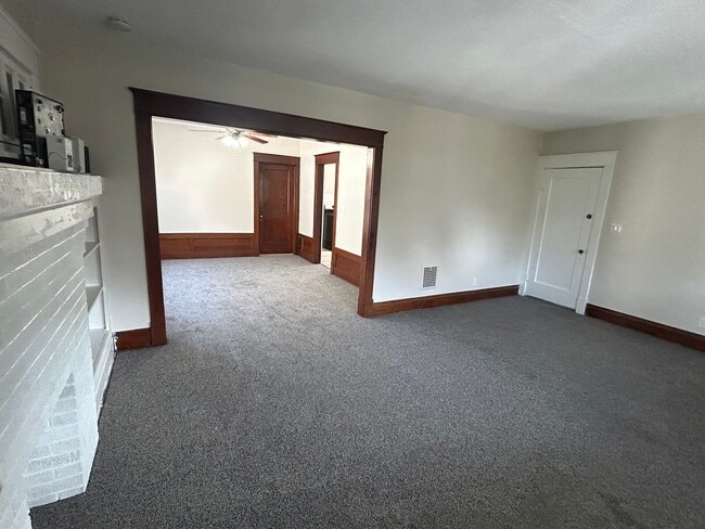 Photo - 473 Colvin Ave