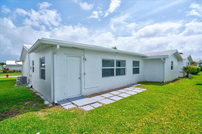 Photo - 2086 SW 12th Ave