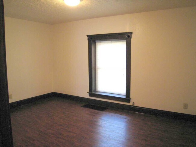 Photo - 287 Wheeler St