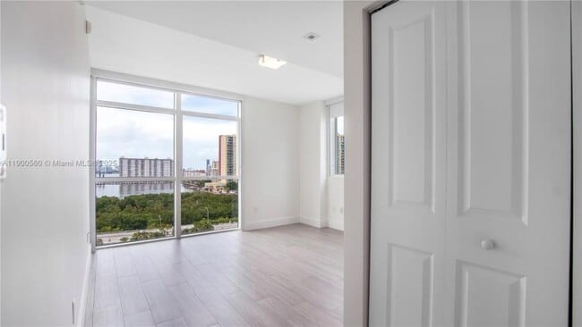 Photo - 3 bedroom in Sunny Isles Beach FL 33160