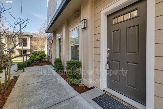 Photo - 10805 NE Red Wing Way