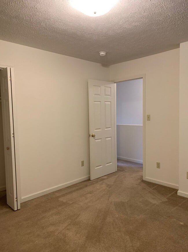 Photo - 1105 College St