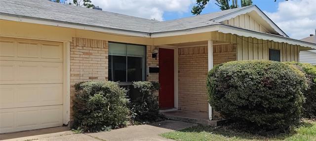 Photo - 2413 Royal Dr