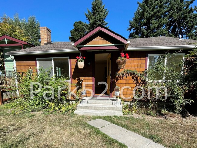 3 Bedroom Rambler in Tacoma - 3 Bedroom Rambler in Tacoma House