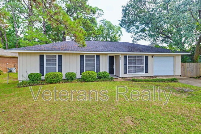 Photo - 647 Michelle Dr