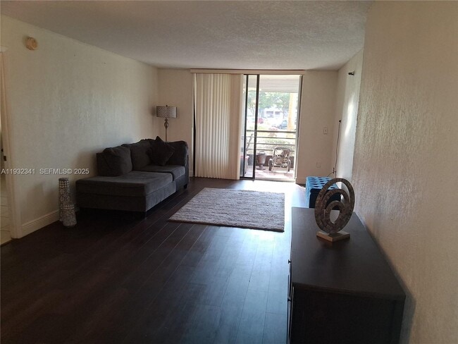 Photo - 1000 St Charles Pl Unit L2