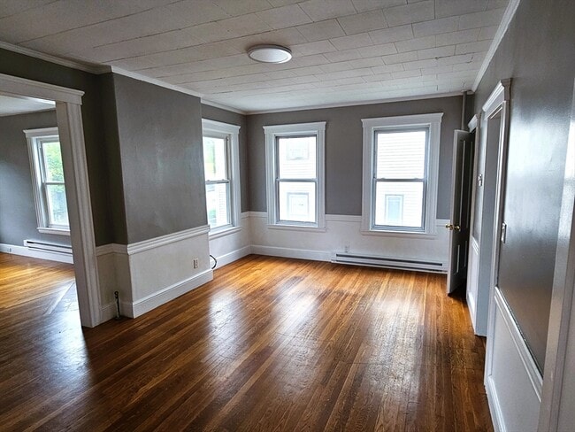 Building Photo - 117 Merrifield St Unit 2 Rental