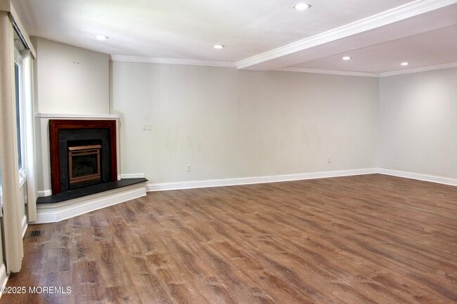 Photo - 153 Impatiens Ct
