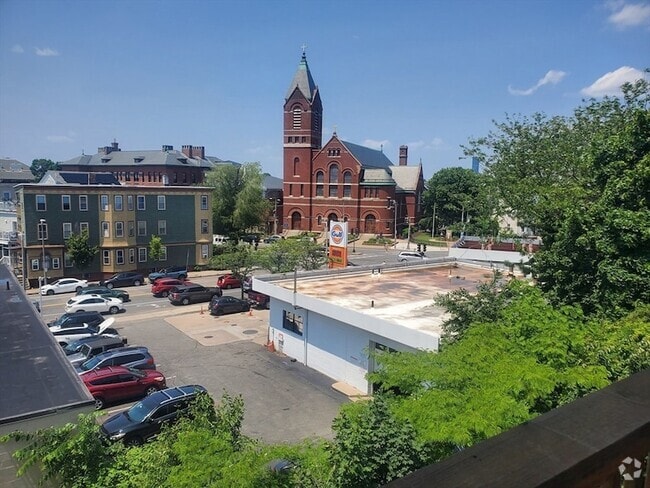 Building Photo - 26 Buttonwood St Unit 3 Rental