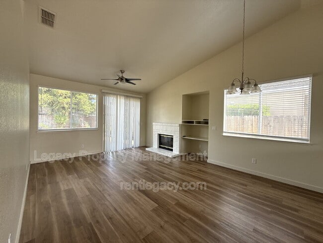 Photo - 403 Munden Ct