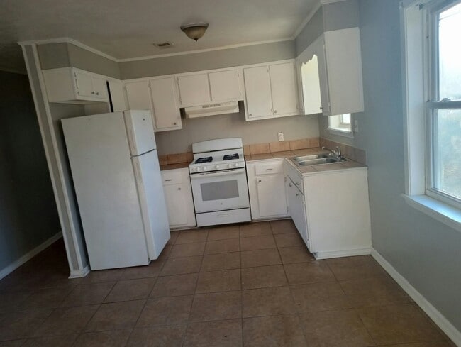 Photo - 2922 Beasley Dr